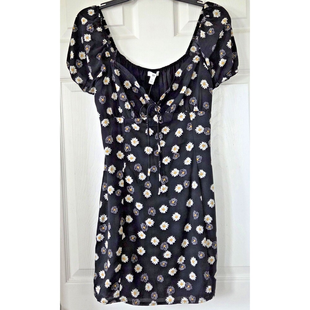 BP. Nordstrom Black & White Daisy Print Dress Puff Sleeves Mini Jrs. Size M NWT